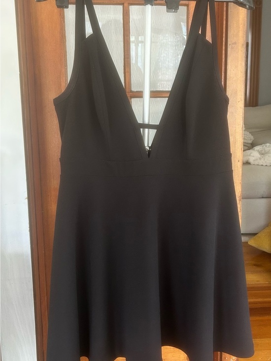 Express Dresses & Skirts - Express Women’s Black V Neck Mini Dress Size Large